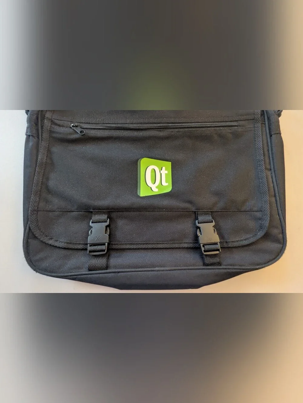 Vintage CENTRIXX Classic Black Canvas Messenger Shoulder Bag 16